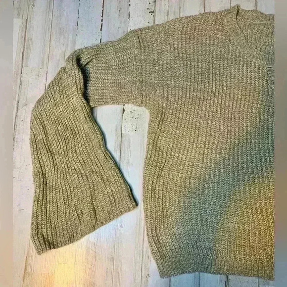 Charlotte Russe Womens Sweater Size 1X Long Sleeve - Picture 3 of 13